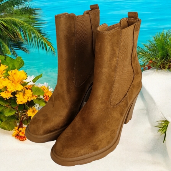 Nine West Womens Size 8 Chelsea Heel Boots Natural Brown Suede Boots New Fashion - Picture 1 of 16
